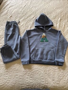 Stitch & Stone Blue Kids Hoodie & Jogger Set with Mountain 'A' Patch EUC 8